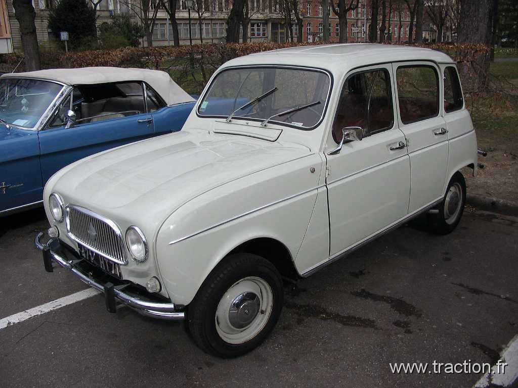 2008_03_02 Colmar 22.jpg - 02/03/2008 - 68000 COLMAR Rendez-vous mensuel de l'Association Colmar Auto-Rétro, RENAULT 4L